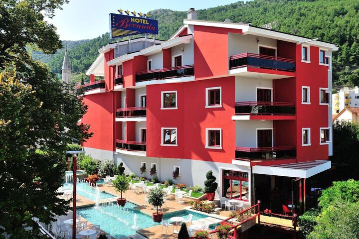 Hotel 53 of 54
