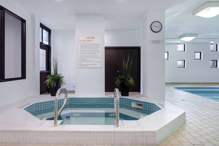 Pools & Facilities