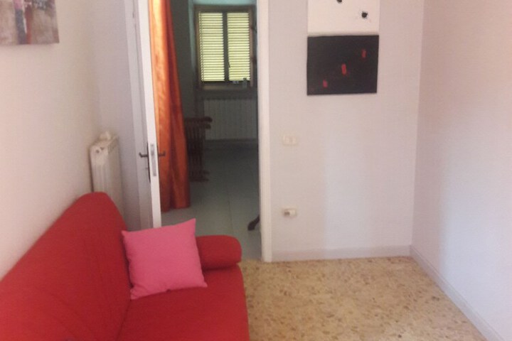Room 7 of 9