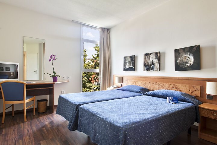Room 4 of 21