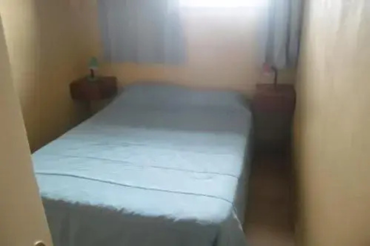Room 4 of 9