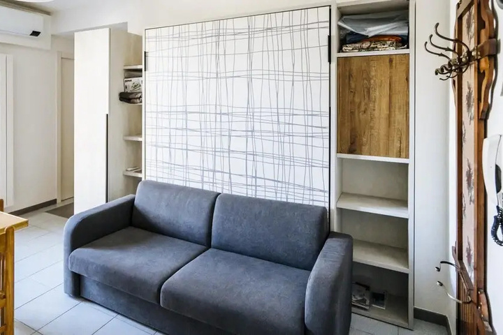 Room 5 of 20