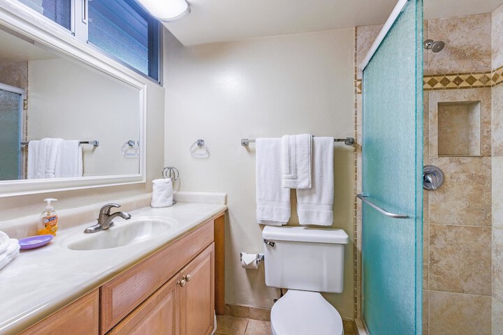 Room 373 of 484