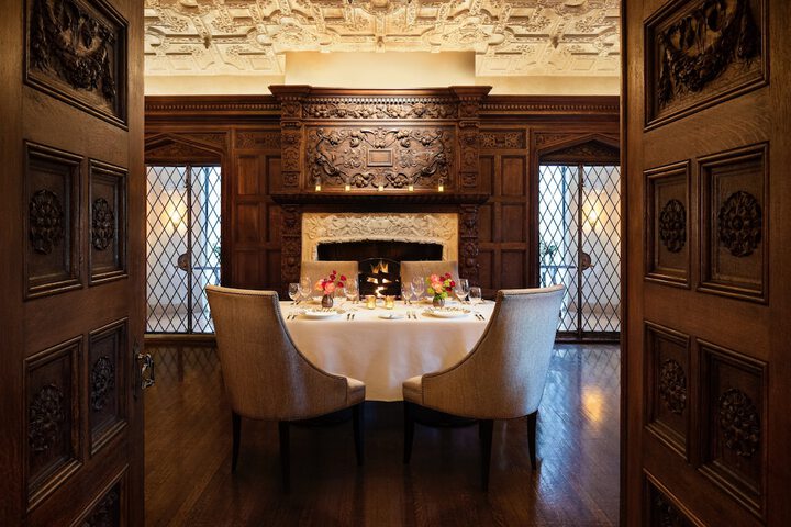 Dining 53 of 76