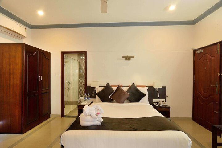 Room 4 of 42