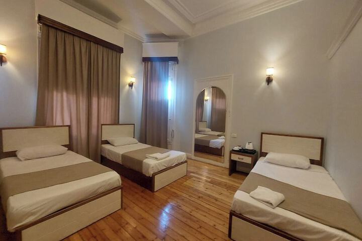 Room 30 of 81