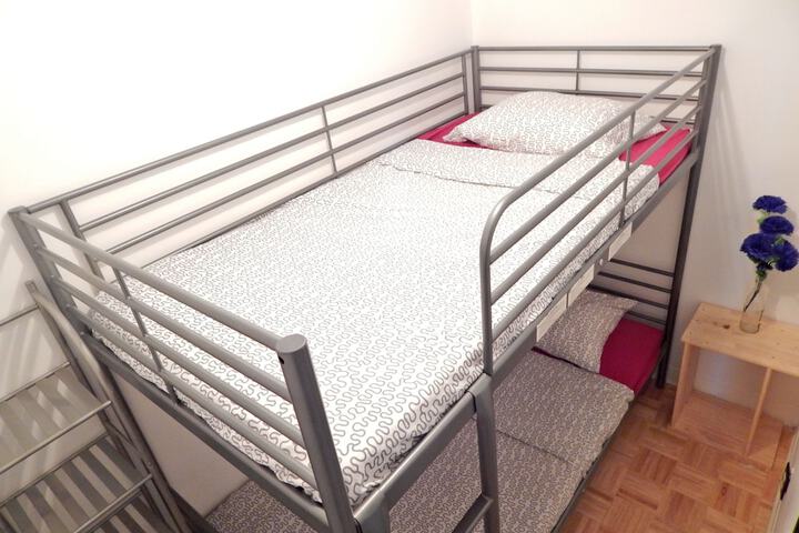 Room 6 of 24