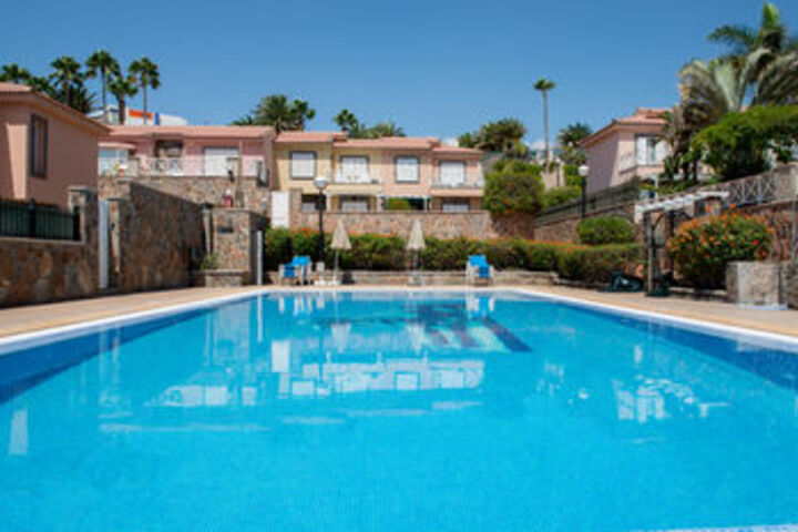 SANTA ANA VILLAS