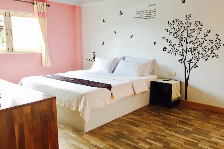 Room 8 of 36