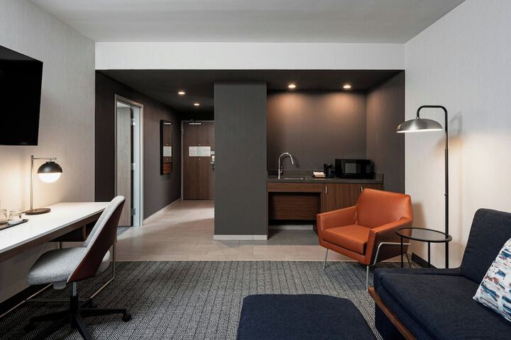 Room 14 of 42