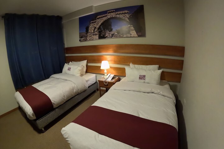Room 3 of 20