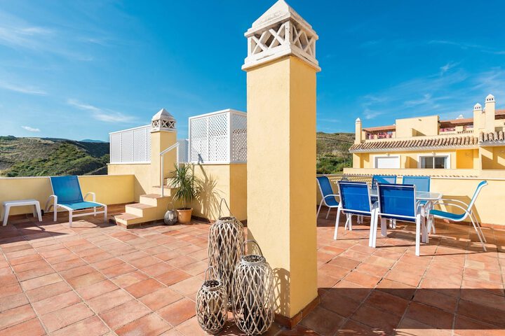 Pools & Facilities