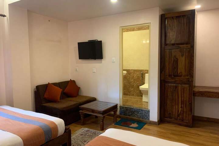 Room 7 of 24