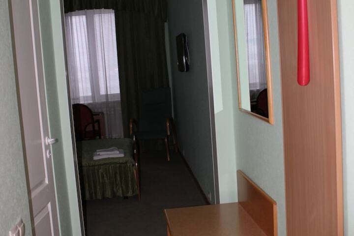 Room 14 of 108
