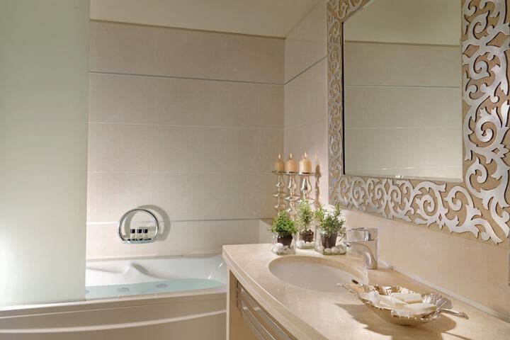 Bathroom Interior Photo