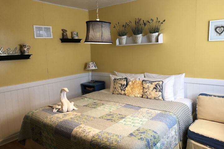 Room 10 of 30