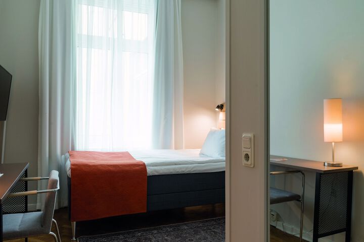 Room 57 of 105
