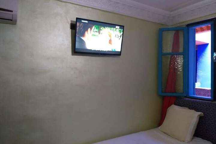 Room 6 of 18