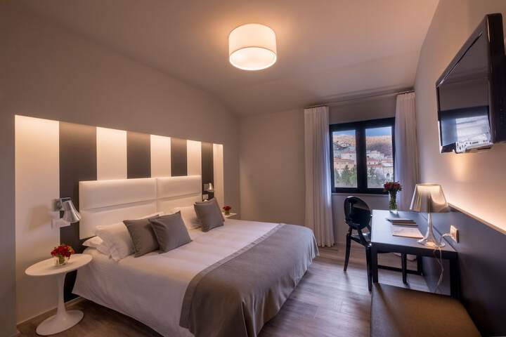 Room 10 of 47