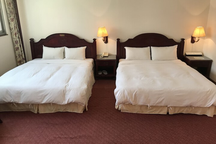 Room 5 of 44