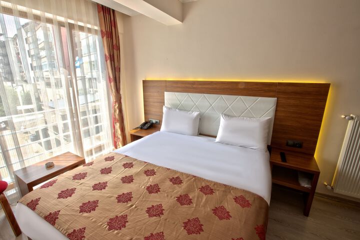 Room 4 of 20