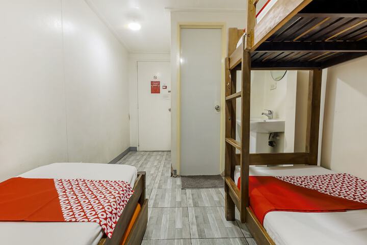Room 13 of 84
