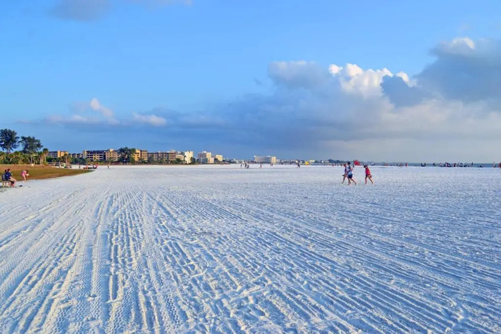 Beach 12 of 18