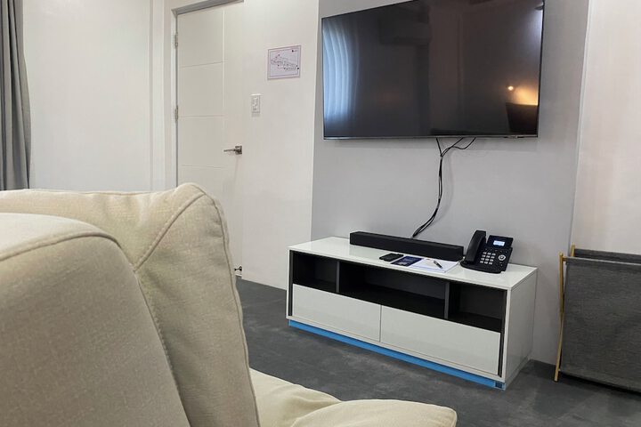 Room 198 of 403