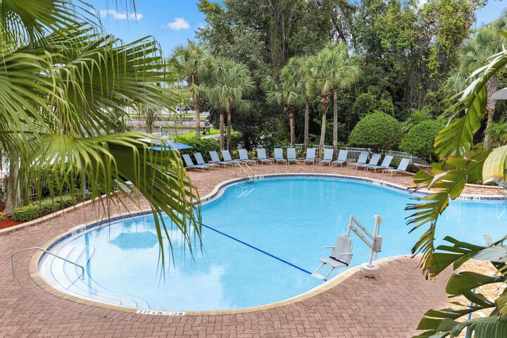 Pool 57 of 121