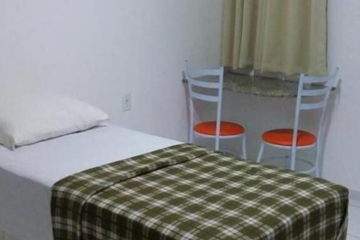 Room 16 of 34