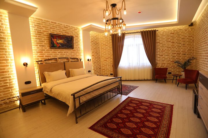 Room 10 of 41