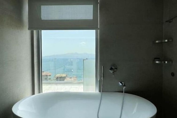 Room 45 of 48