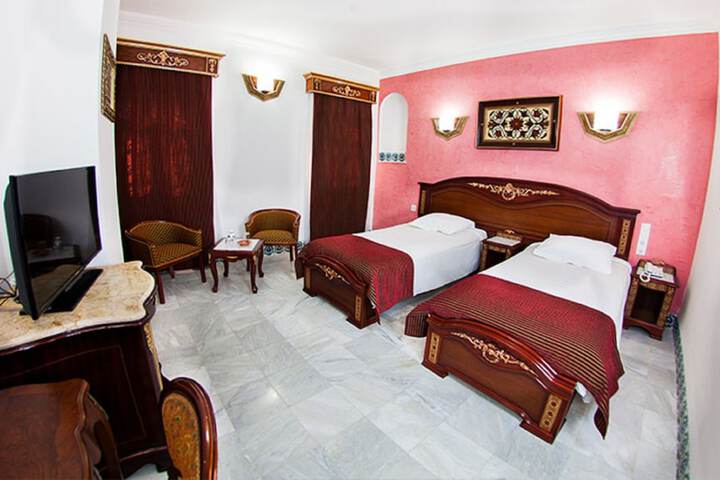 Room 3 of 52