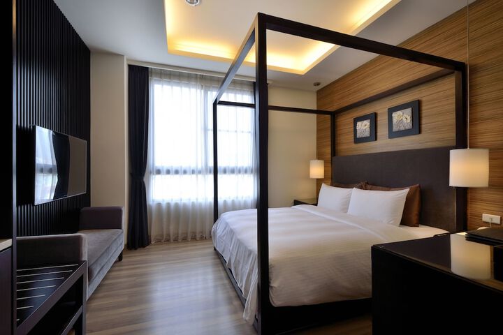 Room 54 of 97
