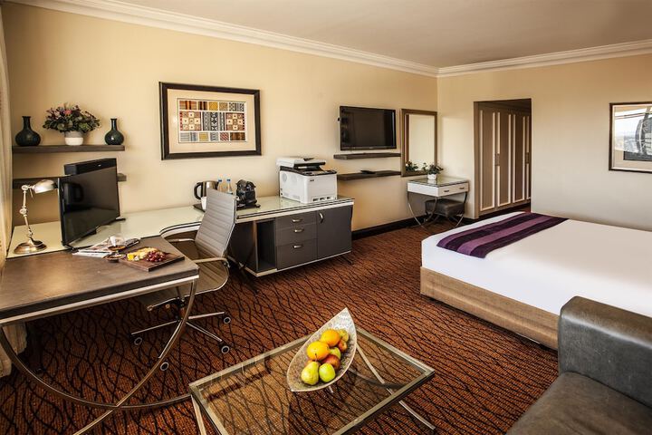 Room 27 of 120
