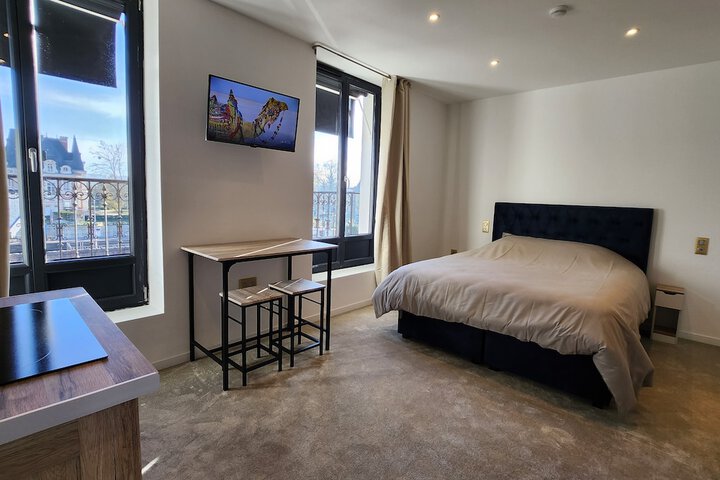 Room 4 of 26