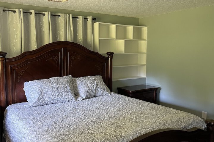 Room 11 of 15