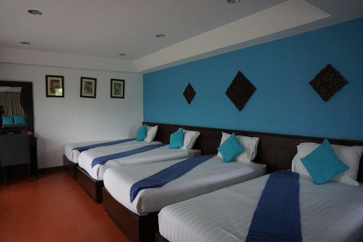 Room 13 of 89