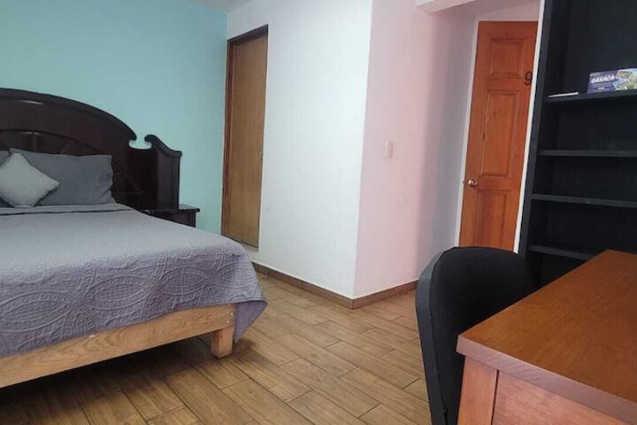 Room 22 of 242