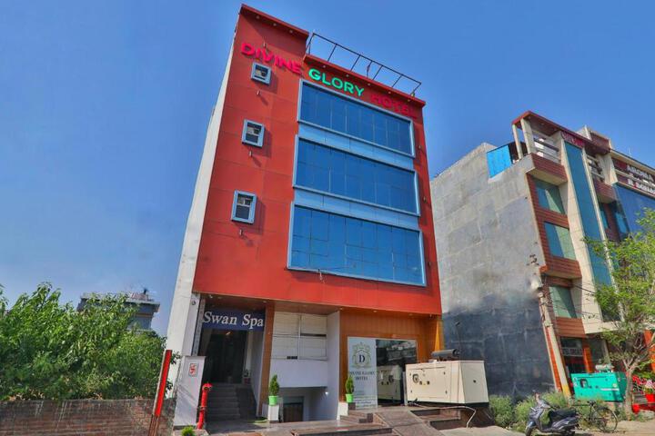 Divine Glory Hotel