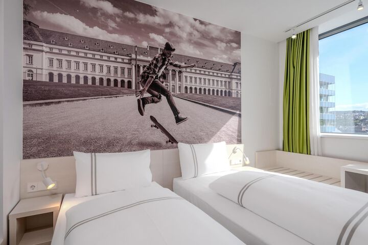 Room 15 of 40