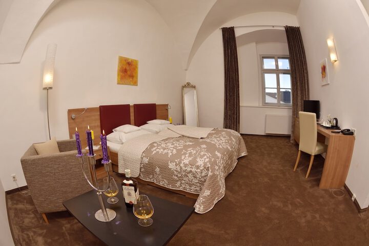 Room 9 of 58