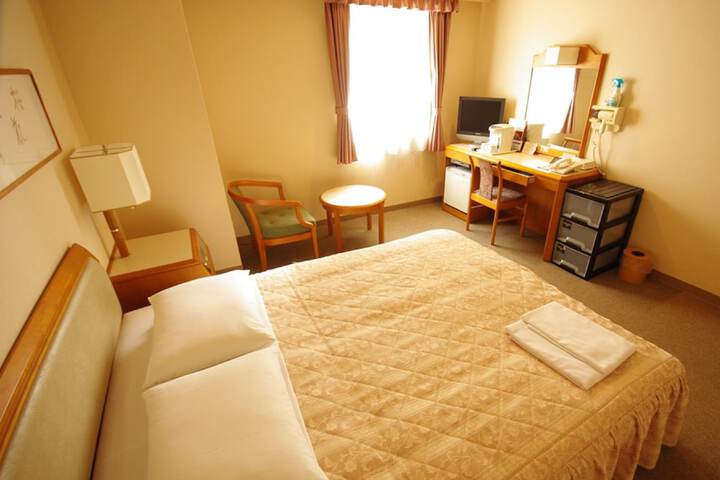 Room 5 of 40