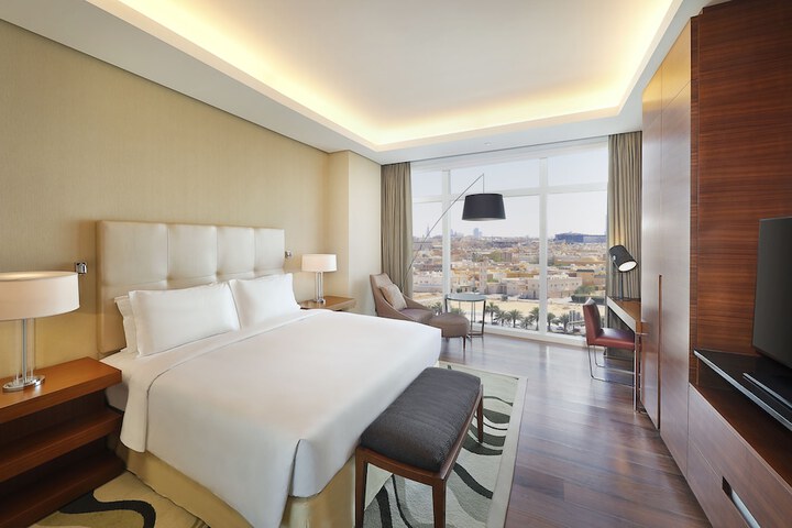 Room 12 of 114