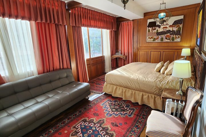 Room 27 of 78