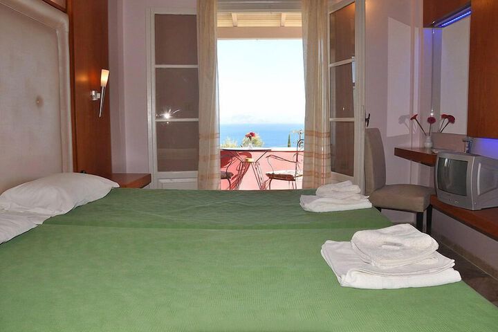 Room 6 of 69