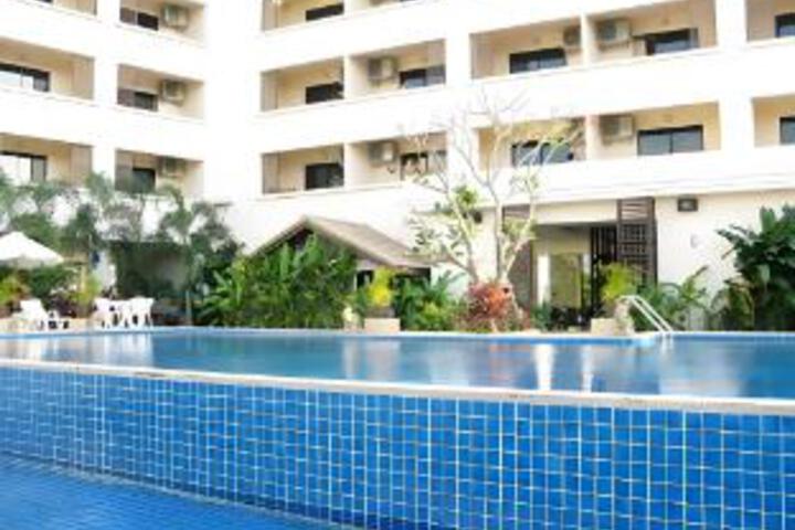 Hotel with Pool