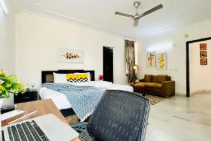 Room 8 of 40