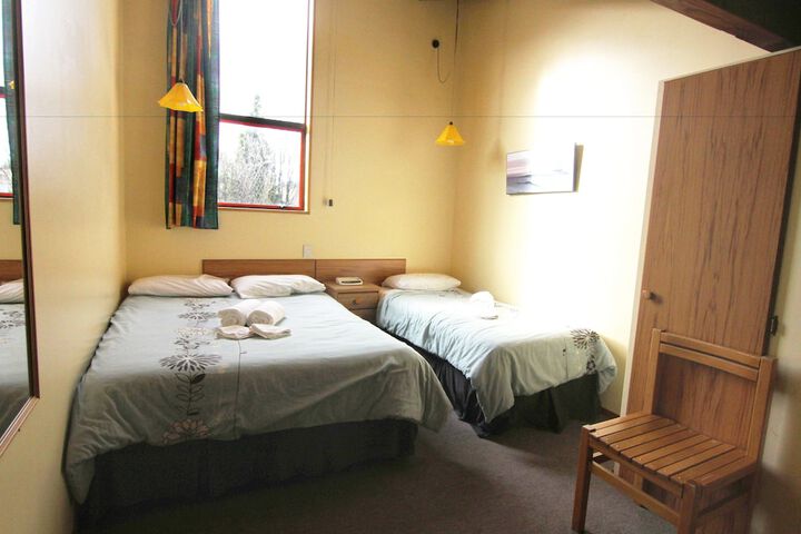 Room 3 of 25