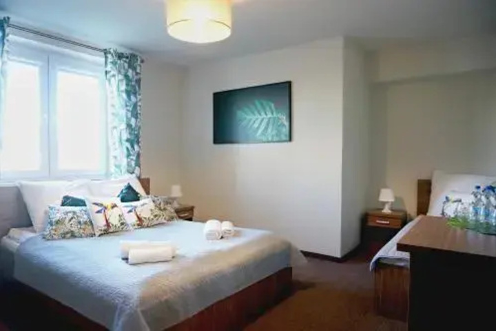Room 3 of 12